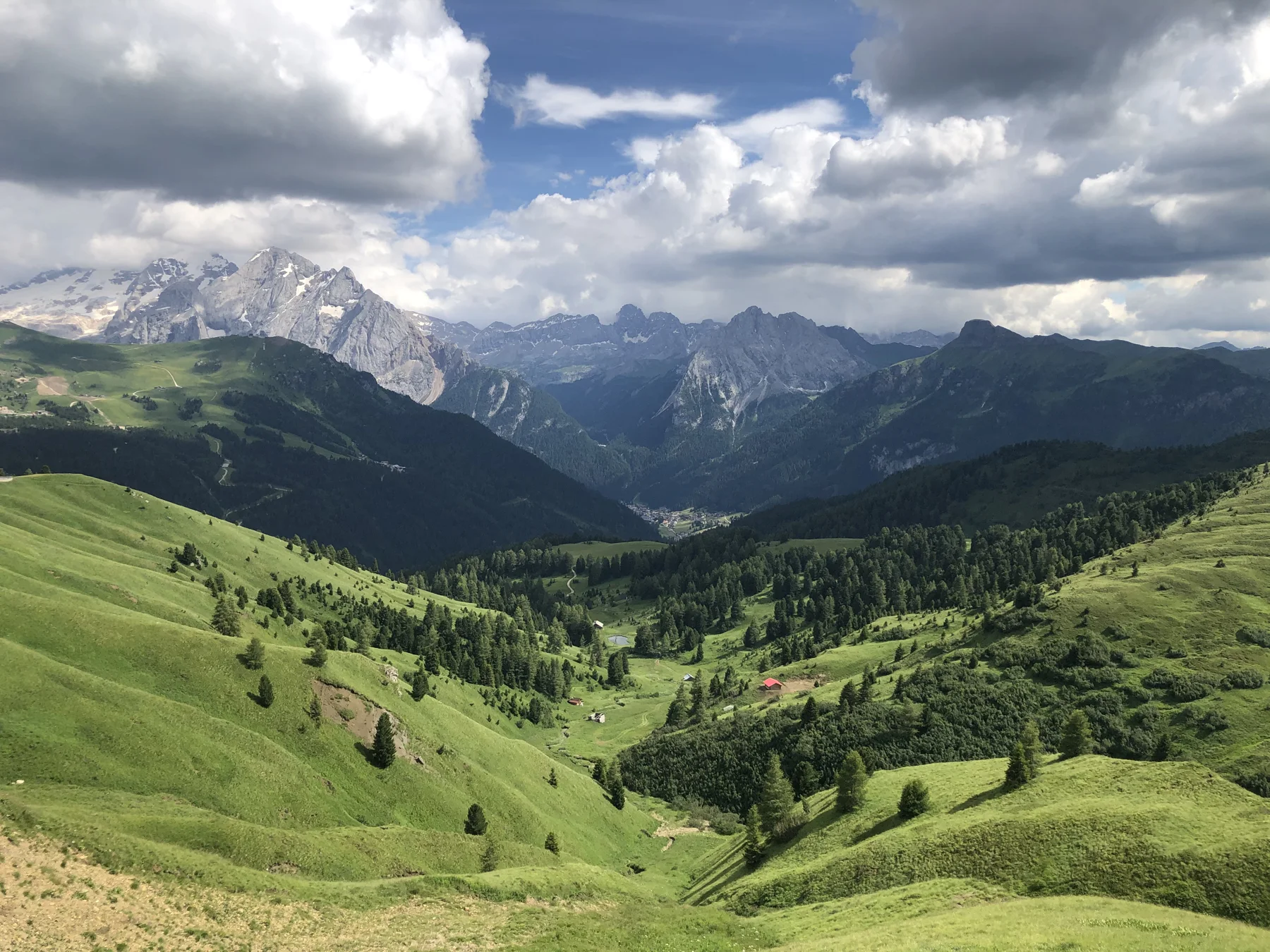 Quanto costa una vacanza a Canazei: spese e skipass